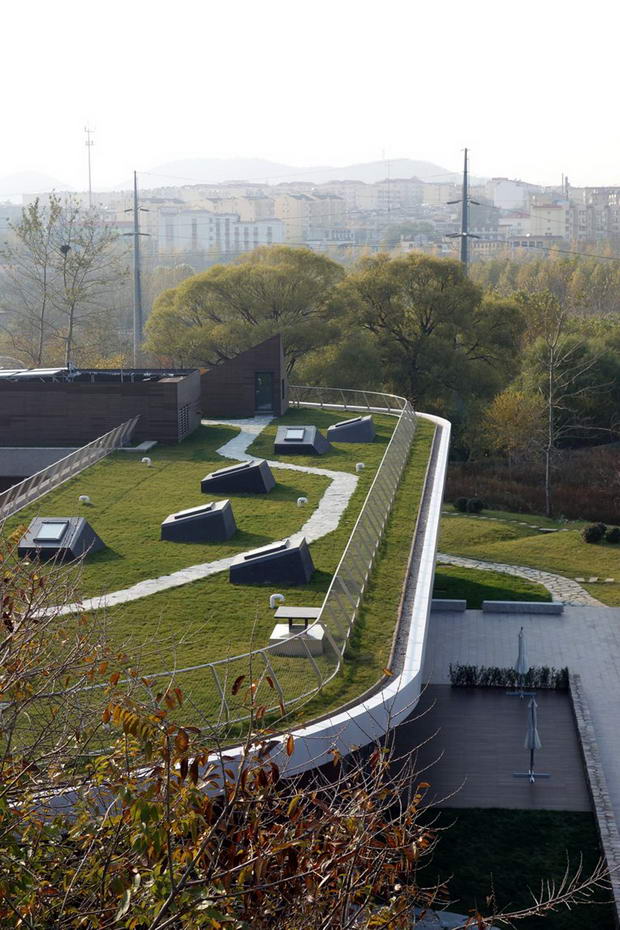 b_730_a77be61250cc4cb0aa97de988e71a813