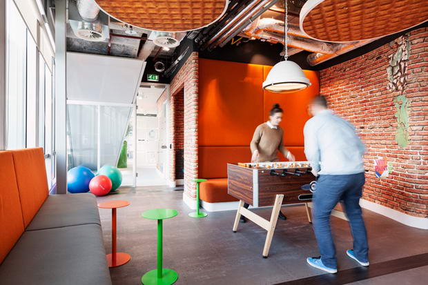 d-dock-google-amsterdam-designboom-04