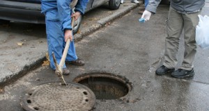 Дератизација на шахтите во Гази Баба