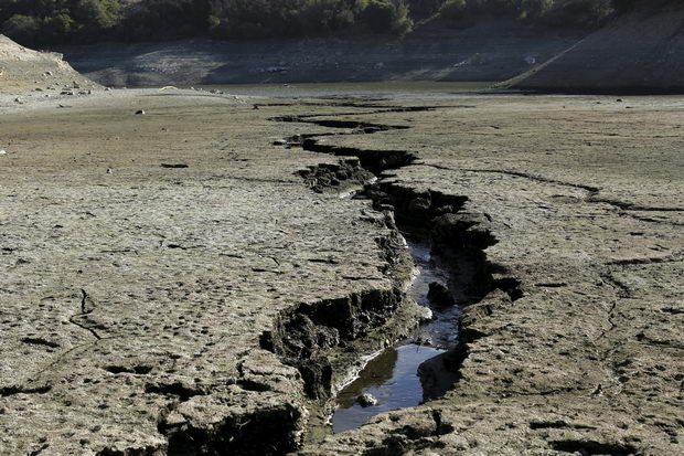 schiffman-parched-lake