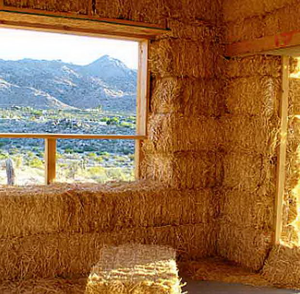 kukja od slama strawbale_detail