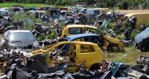 Компаниите што сакаат да тргуваат со отпад треба да извадат и дозволи за складирање и преработка