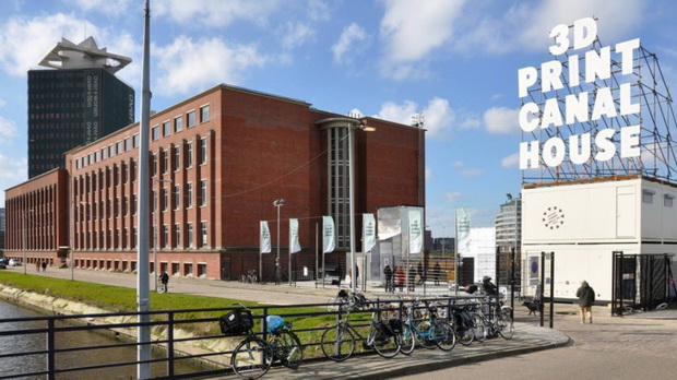 worlds-first-3d-printed-house-under-construction-amsterdam_1