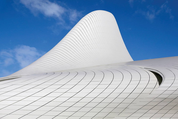 zaha-hadid-heydar-aliyev-center-design-of-the-year-designboom-05_resize
