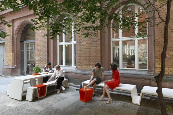Cafeteria_eastern_courtyard-600x400