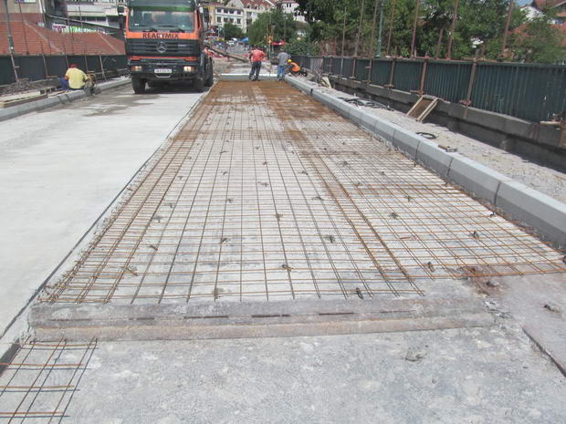 6 бетонирање на поравнителна плоча на коловоз