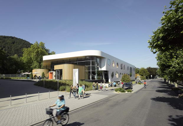 Emser_Therme_Aussen_017_CF010336_kl.jpg-c05d373dccea5a8a