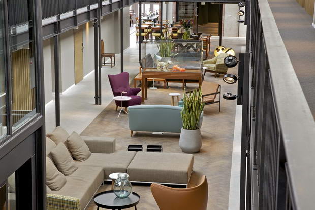 Hotel-De-Hallen-Lobby-2