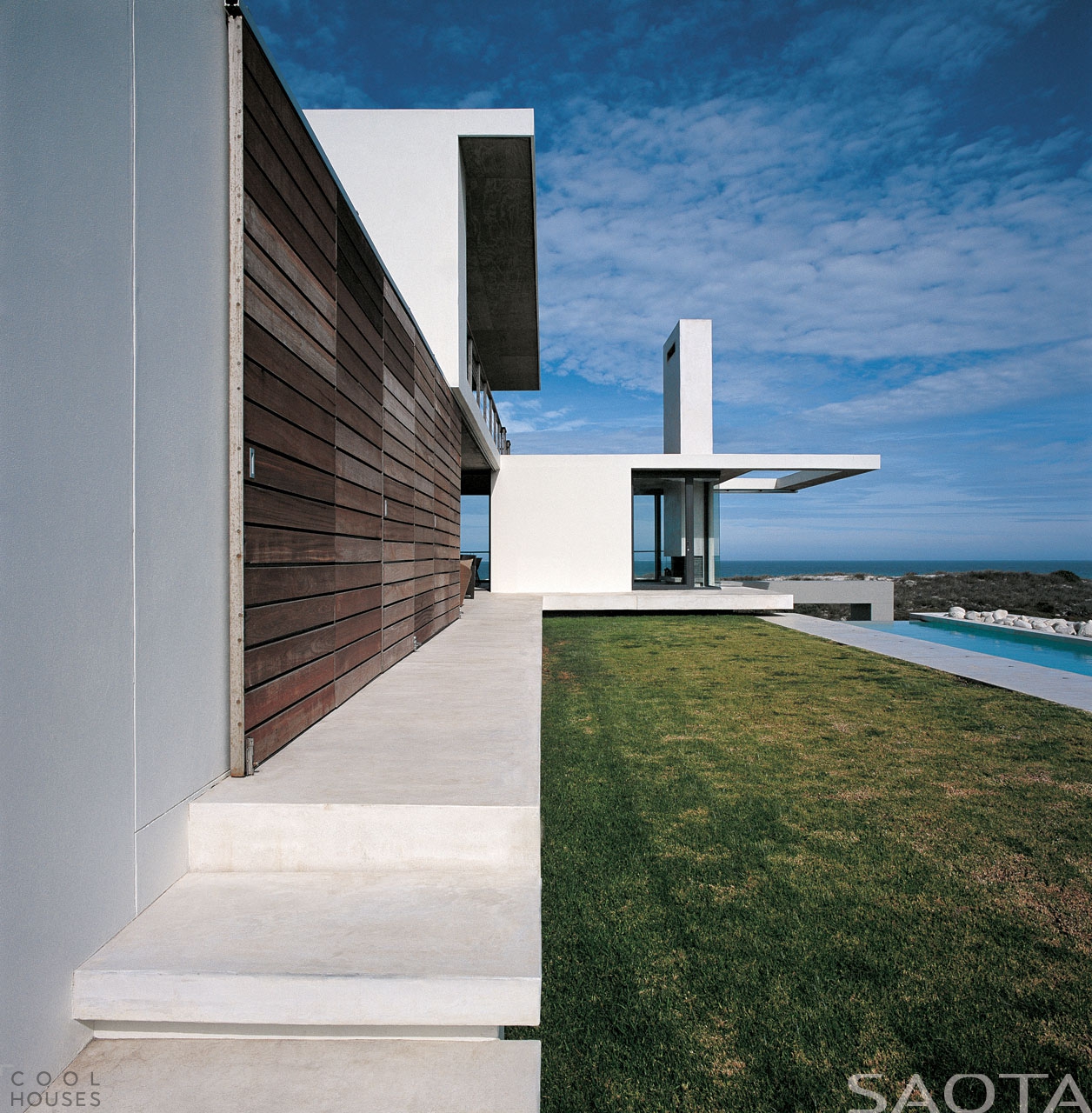 belaya-villa-v-stile-hay-tek-ot-studii-saota-2