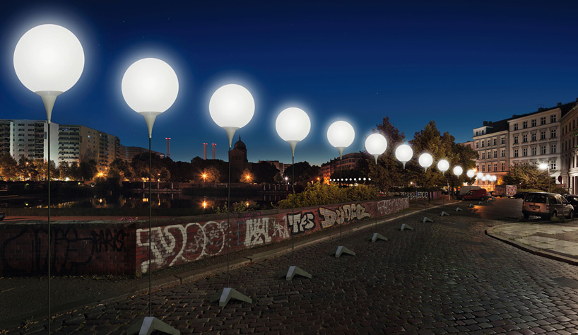 glowing-balloons-divide-berlin-25-years-fall-of-the-wall-06