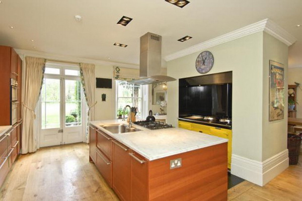 George Clooney And Amal Alamuddin Picked Up English Manor on a Private British Island