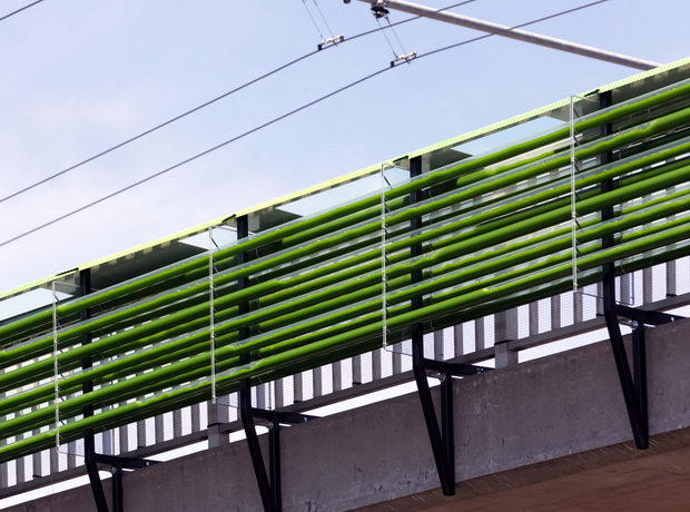 3038134-slide-s-7-an-algae-farm-designed-to-suck-up-highway-pollution