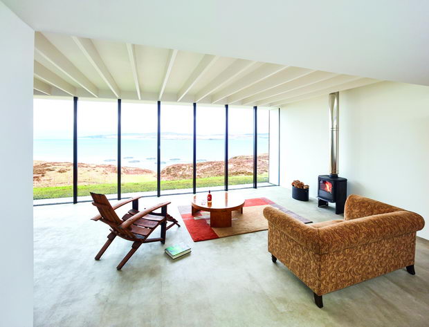 B6_Dualchas_Cliff House_Living Room -_ Andrew Lee.jpg