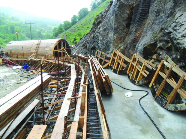Oplata na optocen tunel na Saska reka