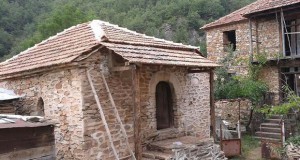 Санирана кулата на Јордан Пиперката во село Брезово