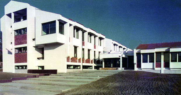 04 Zdravstven dom - Valandovo 1982