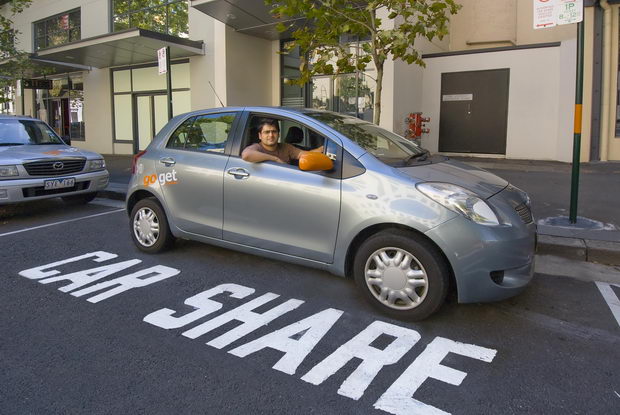 Silver_yaris_in_pod_car_share_bay_lower_res