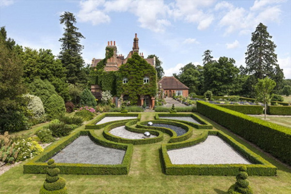 Ringo Starr's Mansion in Surrey on Sale