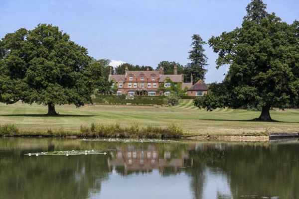 Ringo Starr's Mansion in Surrey on Sale