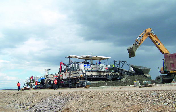 005ra finišer za beton