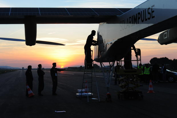 Solar_Impulse_First_night_flight.Image_Solar_Impulse