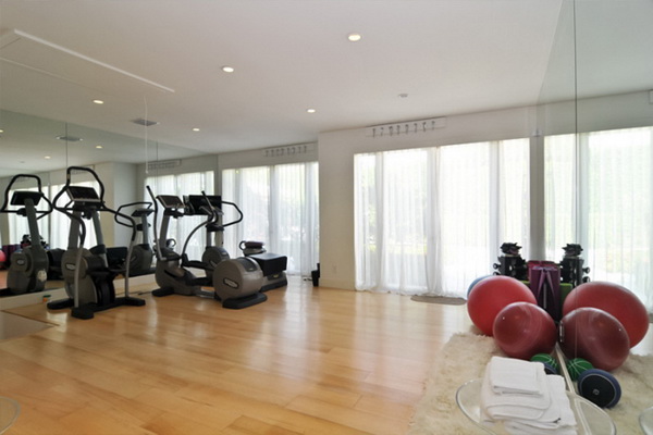Shakira's Miami Beach Mansion Still On Sale