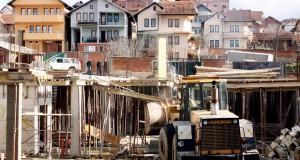 За 33 години во Албанија изградени 427.000 дивоградби