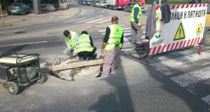 Нивелирање на шахтите на градските улици и булевари во Скопје