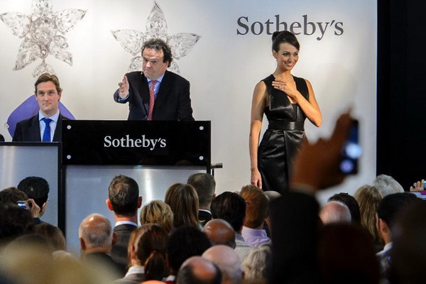Pink Star diamond sells for £52m at Sotheby's Geneva