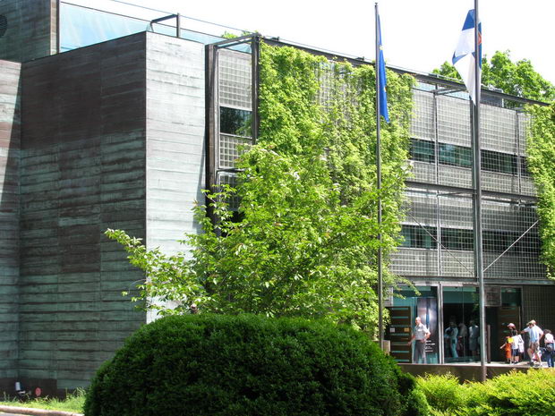 Ambasada finska platinesta
