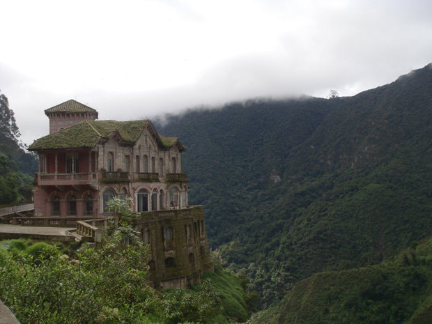 1-hotel-de-salto-napusteno-mesto