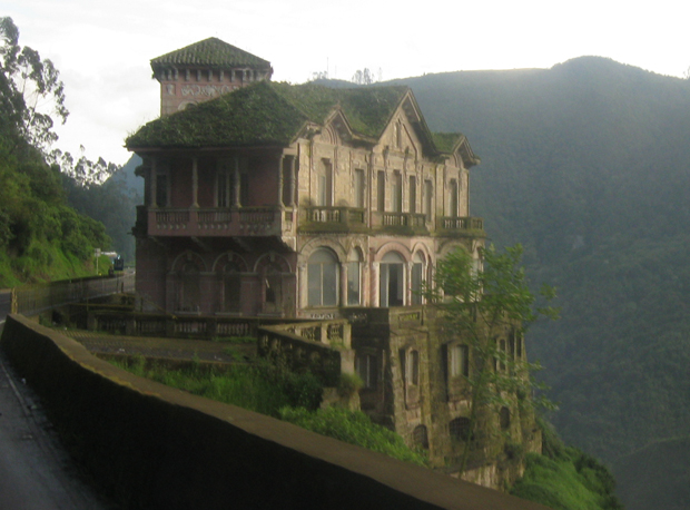 14-hotel-de-salto-napusteno-mesto