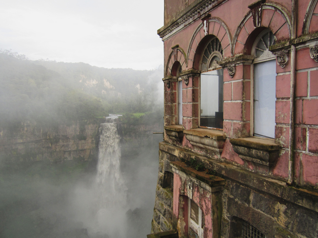 5-hotel-de-salto-napusteno-mesto