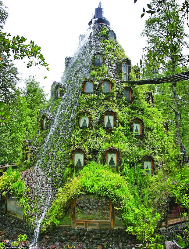Najcudni gradbi-hotel-vulkan 1