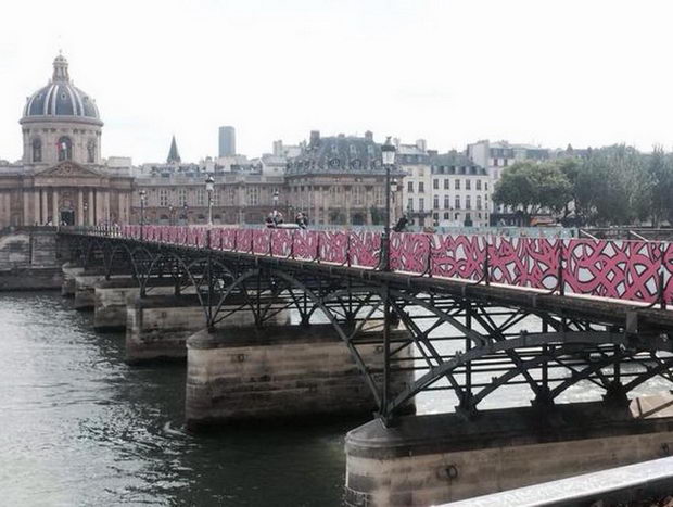 Paris pont-des-arts-slide-nov