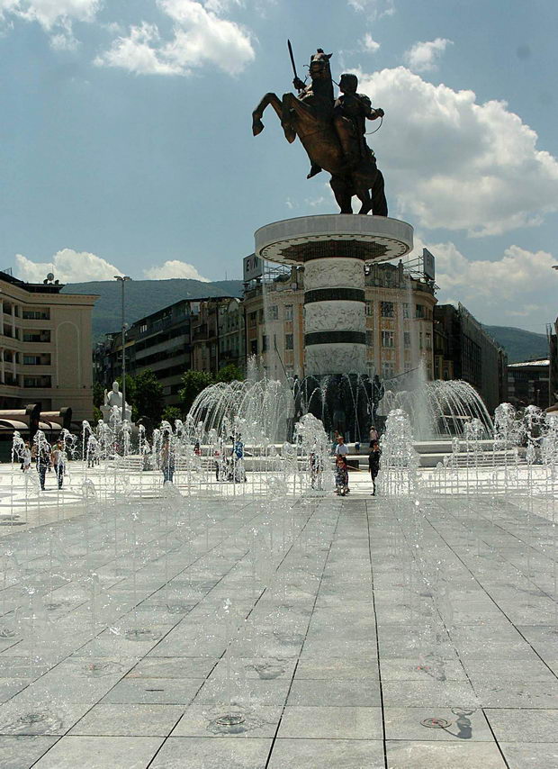 fontana na plostad makedonija (10)