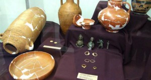 Археолошкиот музеј отвори изложба на накит во КИЦ на РМ во Софија