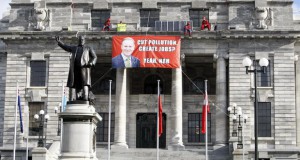 Активисти на „Гринпис“ го освоија покривот на Парламентот на Нов Зеланд
