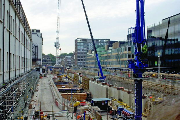 The Crossrail gradiliste 1