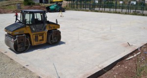 Се асфалтираат двете тениски игралишта во Штип