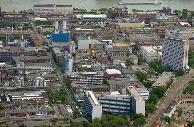 1 Industrija vo  Ludvigshafen Germany