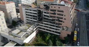 Следниот месец целосно ќе се урива зградата на Генералштабот во Белград