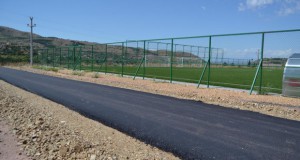 Асфалтирана улицата до новиот стадион со вештачка трева во Штип