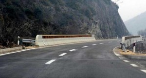 Одложено минирањето кај патот Кичево-Охрид, сообраќајот без прекини