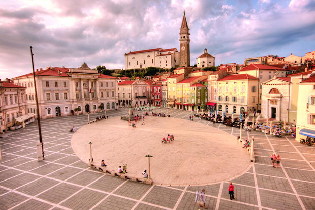 2 Plostad vo Piran