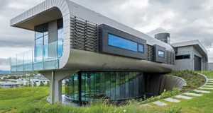 Одржлив архитектонски концепт: Куќа во Исланд вклопенa во природата