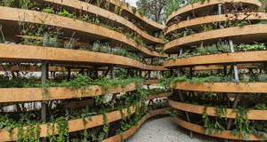 „Бесконечна градина“ како јавна скулптура