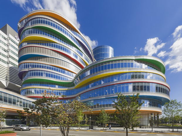 Buerger Center for Advanced Pediatric Care, Children's Hospital of Philadelphia, Location: Philadelphia, Pennsylvania, Architect: Pelli Clarke Pelli