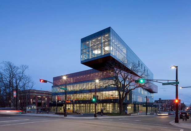 1-biblioteka-vo-kanada