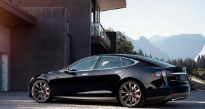 Tesla Model 3 влегува во масовно производство во 2017